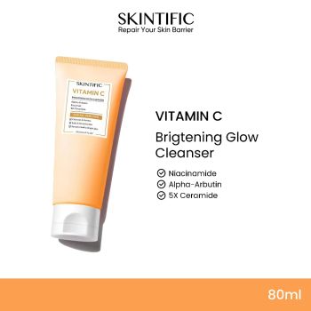 Vitamin C Brightening Cleanser - Model A1